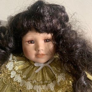 Porcelain Haunted Doll - Angel Sienna